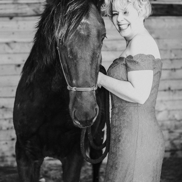 Meet your Posher, Tracey - Picture 1 of 1